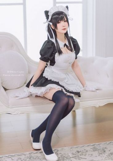 屈服在同学胯下的麻麻