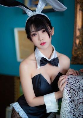 一边亲一边面膜的视频